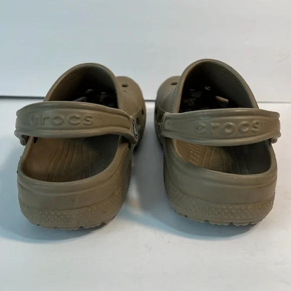 CROCS Men’s size 5 in tan Sandals - Picture 6 of 9